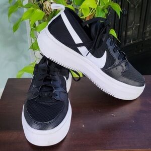 Nike Court Vision Alta TXT Size 9 Black/ White Shoes Women